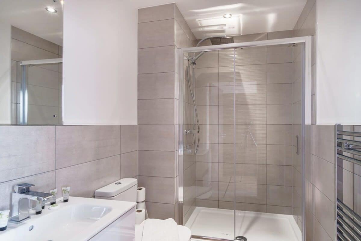 Stay Zeni, Alexandra Rise Manchester Sleek Studio ภายนอก รูปภาพ